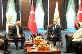 AK-PARTI-VE-CHP-3-BAYRAM-SONRA-BAYRAMLA_1334570_396504.jpg