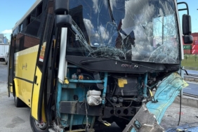 BEYLIKDUZUNDE-FRENI-BOSALAN-IETT-OTOBUS_1337222_397242.jpg