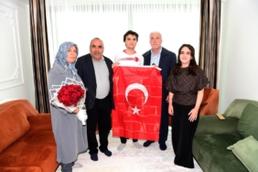CIMER-TURK-BAYRAGI-ISTEYEN-GENCIN-TALEB_1319736_392153.jpg