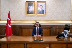 HHeDi9UXgAAqWq4.jpg