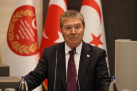 KKTC-BASBAKANI-USTEL-GKRY-LIDERI-HRISTO_1313085_390278.jpg