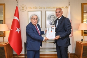 BAKAN-ERSOY-RUSYA-BUYUKELCISI-VERSININ_1342534_398747.jpg