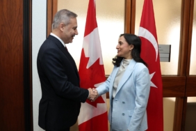 BAKAN-FIDAN-OTTAVADA-KANADA-DISISLERI-_1383943_410997.jpg