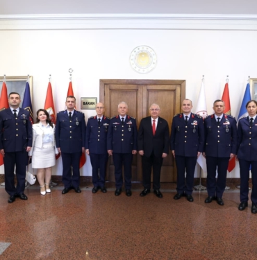 BAKAN-GULER-HAVA-KUVVETLERI-KOMUTANI-KA_1339458_397861.jpg