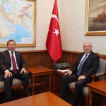 BAKAN-GULER-KKTC-BASBAKANI-USTEL-ILE-BI_1341105_398341.jpg