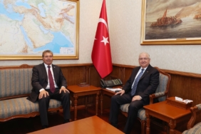 BAKAN-GULER-KKTC-BASBAKANI-USTEL-ILE-BI_1341105_398341.jpg
