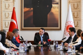 BAKAN-GURLEK-HAKMED-TEMSILCILERIYLE-BIR_1366492_405668.jpg