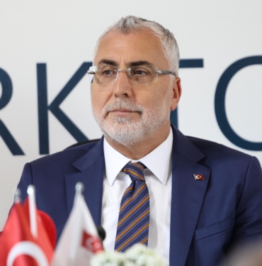 BAKAN-ISIKHAN-ISVICREDE-TURK-STK-TEMSI_1340630_398221-scaled.jpg