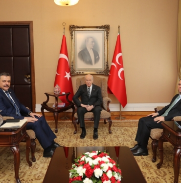 BAKANLAR-CIFTCI-VE-GURLEK-BAHCELIYI-ZI_1341100_398337.jpg