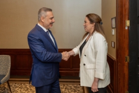 DISISLERI-BAKANI-HAKAN-FIDAN-KANADADA_1382031_410418.jpg