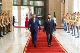 ICISLERI-BAKANI-CIFTCI-SURIYEDE_1389553_412697.jpg