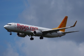 TC-CPA_Pegasus_Boeing_737-82RWL_12Aug2014_landing_at_Schiphol_AMS_-_EHAM_The_Netherlands_pic1.jpg