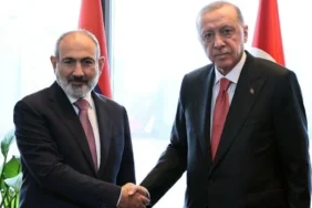 cumhurbaskani-erdogan-ermenistan-basbakani-pasinyan-ile-gorustu-tuvm_cover.webp.webp