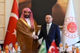 BAKAN-GURLEK-SUUDI-MEVKIDASI-ILE-BIR-AR_1423505_423105.jpg