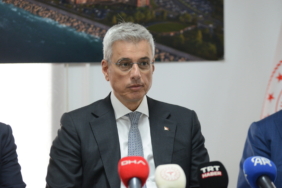 BAKAN-MEMISOGLU-DUNYANIN-EN-IYI-SAGLIK-_1428717_424665-scaled.jpg