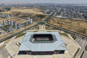 DIYARBAKIR-STADYUMU-SUPER-LIGE-HAZIRLAN_1397563_415065-scaled.jpg