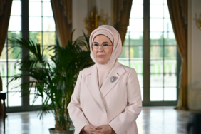 EMINE-ERDOGAN-BURUNDI-6NCI-KADIN-LIDE_1026195_304502.jpg