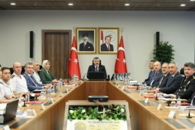 ICISLERI-BAKANI-CIFTCI-SIBER-ORTAMDA-IS_1420853_422290.jpg