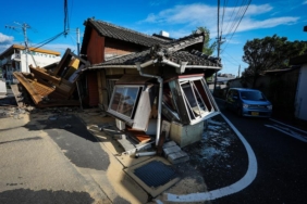 JAPONYADAKI-DEPREMDE-HAYATINI-KAYBEDENL_1435291_426592.jpg
