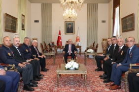 TBMM-BASKANI-KURTULMUSTAN-15-TEMMUZ-GAZ_1412540_419814.jpg
