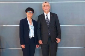 TICARET-BAKANI-BOLAT-AB-KOMISYONU-UYESI_1416689_421037.jpg