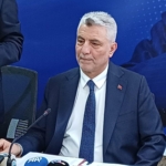 BAKAN-BOLAT-BIZIM-BELEDIYELERIMIZ-YAN-G_1463308_435368.jpg