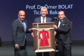 BAKAN-BOLAT-IHRACAT-SU-ANDA-400-MILYAR-_1464766_435824.jpg