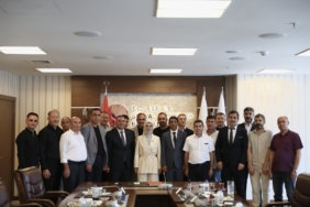 BAKAN-GOKTAS-GAZILIK-UNVANI-VERILEN-DER_1451788_431841.jpg