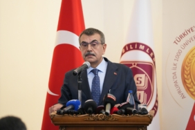 BAKAN-TEKIN-MILLI-BIRLIK-BERABERLIK-V_1461748_434897.jpg