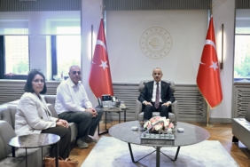 BAKAN-URALOGLU-OKUL-SALDIRISINDA-OLEN-A_1453291_432351.jpg