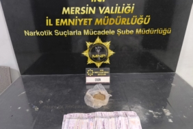MERSINDE-190-GRAM-EROIN-ELE-GECIRILDI_1448349_430777.jpg