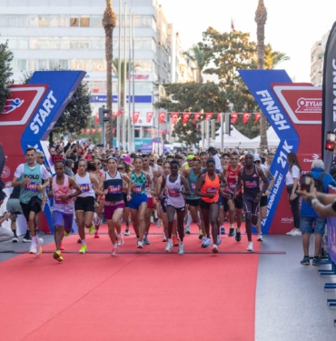 9-EYLUL-IZMIR-YARI-MARATONU-YARIN-KOSULA_1501863_446856-scaled.jpg
