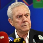 BASKAN-AZIZ-YILDIRIM-DEVREYE-GIRDI-ISMA_1501570_446747.jpg