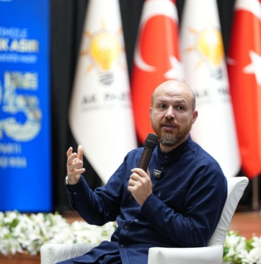 BILAL-ERDOGAN-ISLAM-DUNYASININ-BIRLIKTE_1525412_453822.jpg