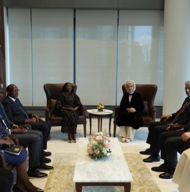 EMINE-ERDOGAN-KENYA-CUMHURBASKANININ-E_1520971_452474-scaled.jpg