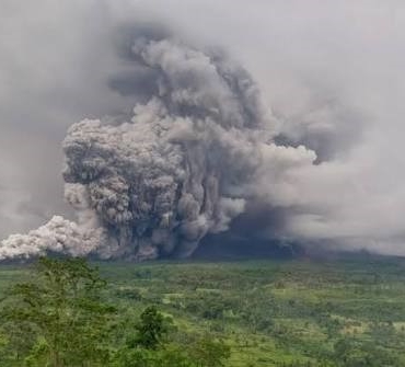 ENDONEZYADAKI-SEMERU-YANARDAGINDA-3-KE_1505184_447767.jpg