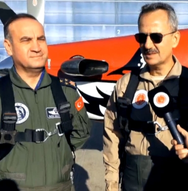 HALUK-GORGUN-VE-ORGENERAL-DALKIRAN-HURK_1508997_448974.jpg