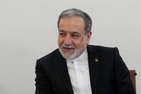 IRAN-DISISLERI-BAKANI-ARAKCIDEN-ABDYE-_1496084_445099.jpg