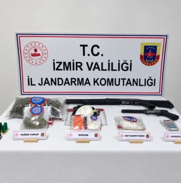 IZMIRDE-UYUSTURUCUNDA-1-KILO-KOKAIN-ELE_1503101_447192.jpg