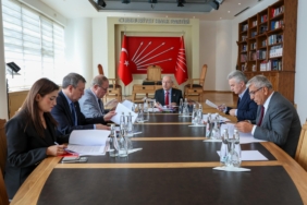 KILICDAROGLU-EKONOMI-MASASI-TOPLANTIS_1510211_449358-scaled.jpg