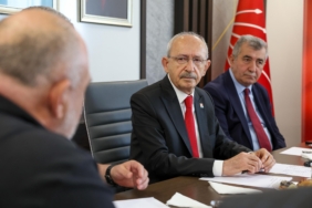 KILICDAROGLU-GAZILERLE-BIR-ARAYA-GELDI_1512198_449969-scaled.jpg