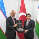 KULTUR-VE-TURIZM-BAKANI-ERSOY-OZBEKISTA_1522244_452850.jpg
