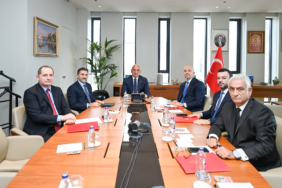BAKAN-ERSOY-THY-YONETIMINI-KABUL-ETTI_1534817_456757.jpg