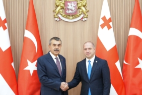 BAKAN-TEKIN-GURCISTAN-EGITIM-BILIM-VE-_1534275_456605.jpg
