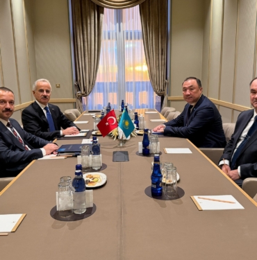 BAKAN-URALOGLU-KAZAKISTANLI-BAKANLARLA-_1579447_469761.jpg