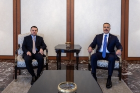 BAKANLAR-FIDAN-VE-GURLEK-GORUSTU_1552081_461868.jpg