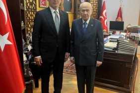 DEVLET-BAHCELI-TFF-BASKANI-HACIOSMANOGL_1553228_462215.jpg
