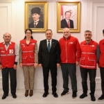 HV34oEcWAAAiyDu.jpg