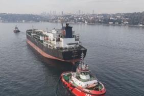 ISTANBUL-BOGAZI-AK-ANA-ISIMLI-TANKERIN_1569427_466968.jpg