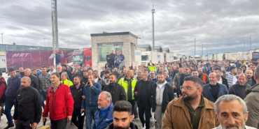TIR Şoförlerinden Schengen Vizesi Eylemi: Sınır Kapılarında Kontak Kapattılar